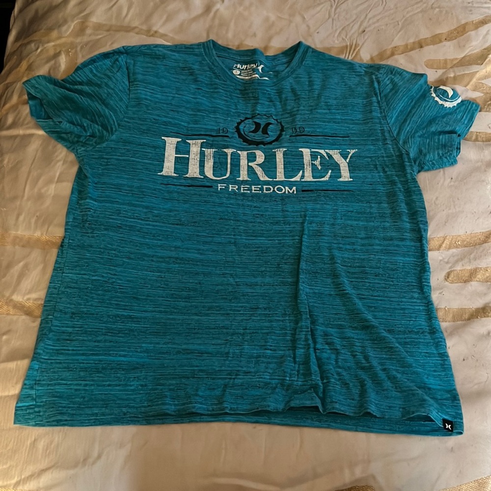 Mens Hurley tshirt